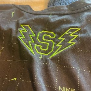 Nike running shirt size L